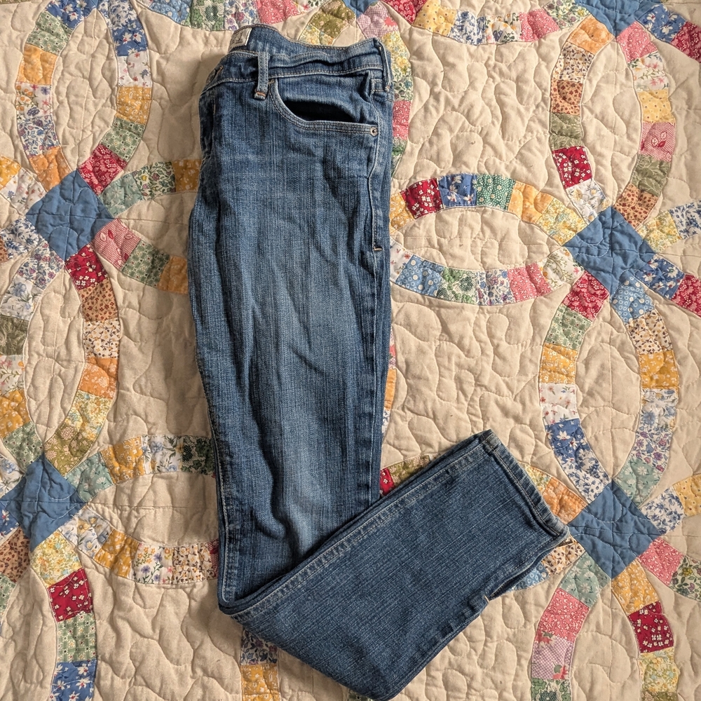Hollister Women's Classic Blue Straight Leg Jeans